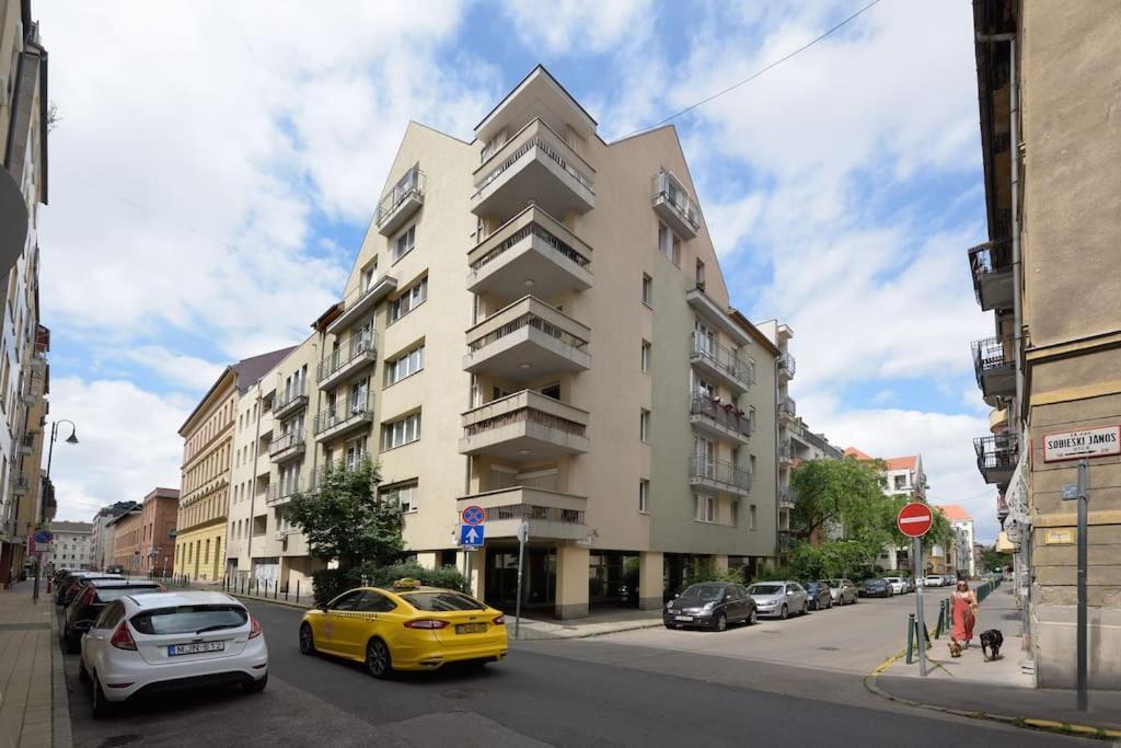 Orangehomes Garden View Friendly With Free Parking Apartment