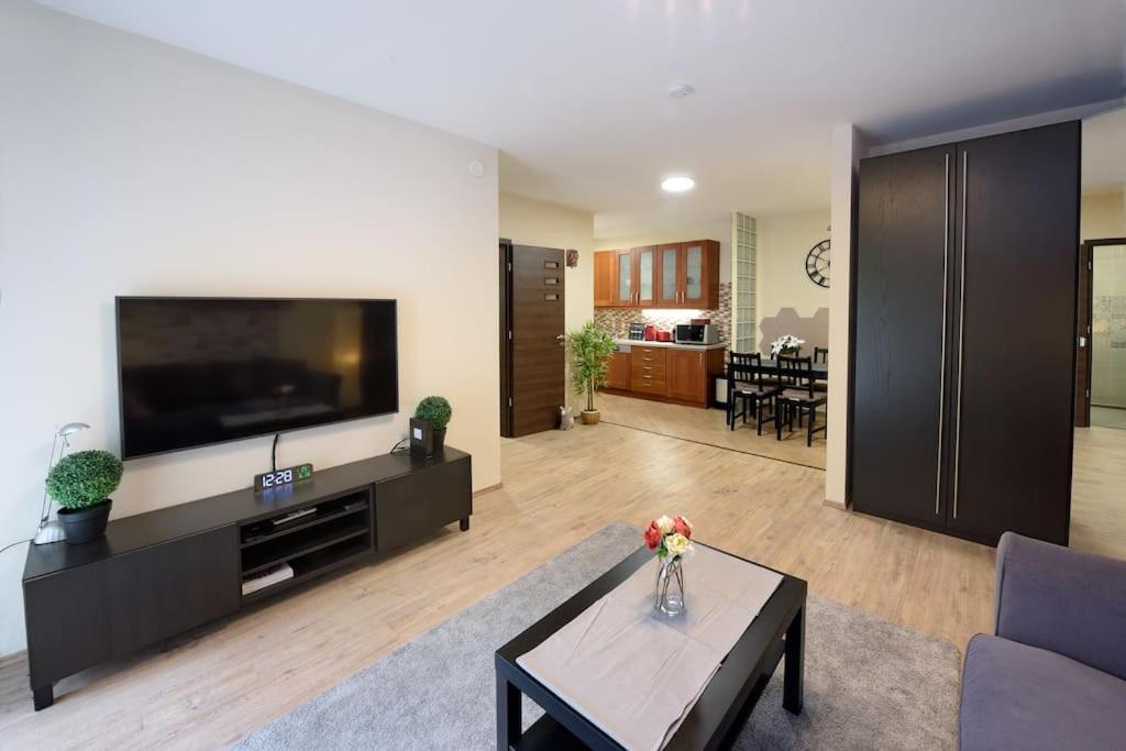 Apartment Orangehomes Garden View Friendly With Free Parking