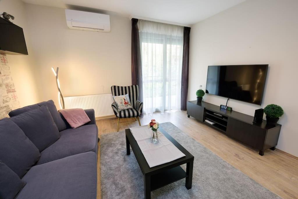 Orangehomes Garden View Friendly With Free Parking Apartment *